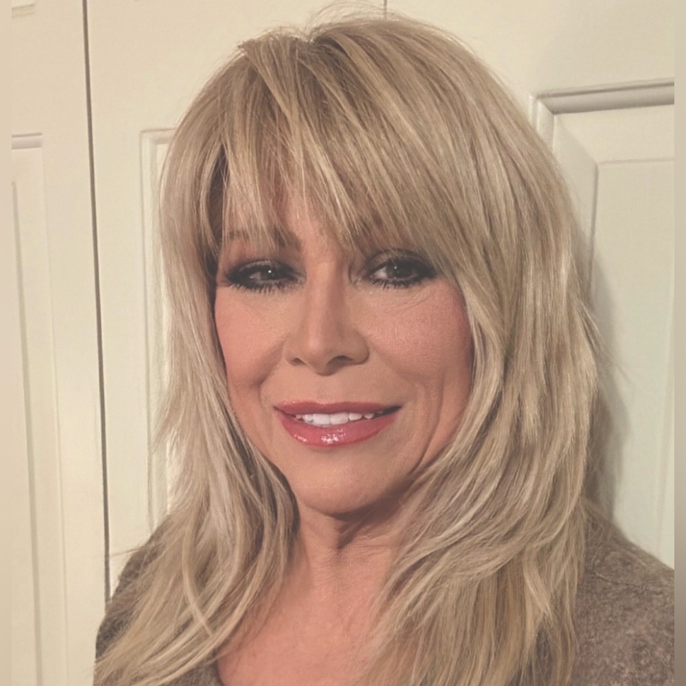 Meet your Posher, Cher